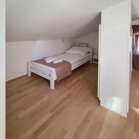 Apartment Hisa Idej Sezana