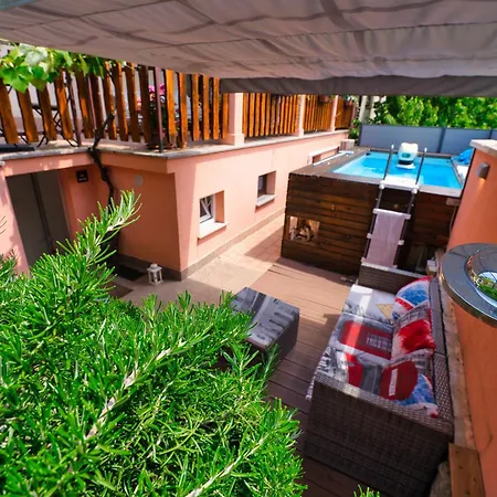 Hisa Idej דירה *