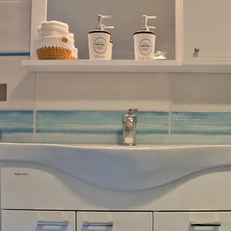 Hisa Idej דירה *